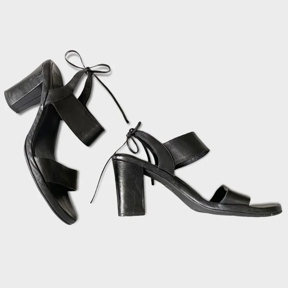 ONO black cushioned‎ insole comfort heels sandals 11 M Cara tie back